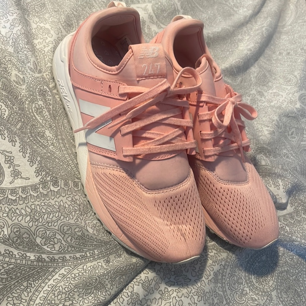 Size 7.5 new balance tennis shoes